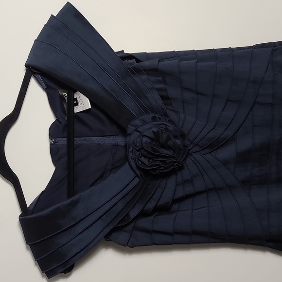 TADASHI SHOJI Midnight Blue Pleated Layered Tiered Ruffle 3D Flower Size 6 - Picture 7 of 14